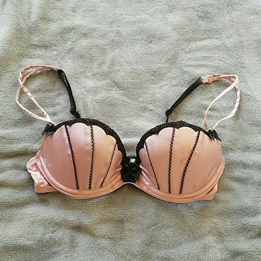 VS silky pink and black lace push up bra NWOT